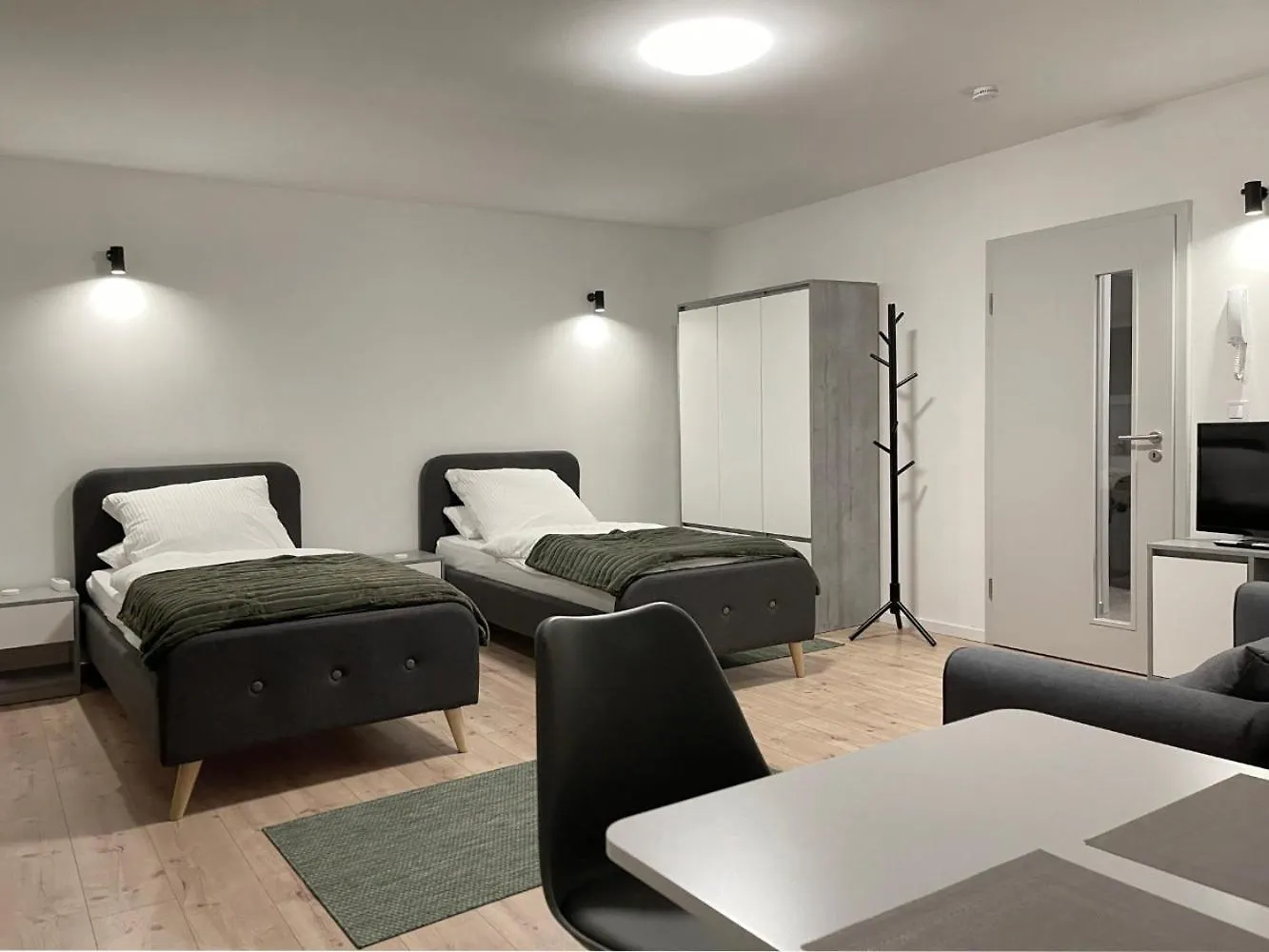 Board Inn - Haus Regensburg 0*,  Germany